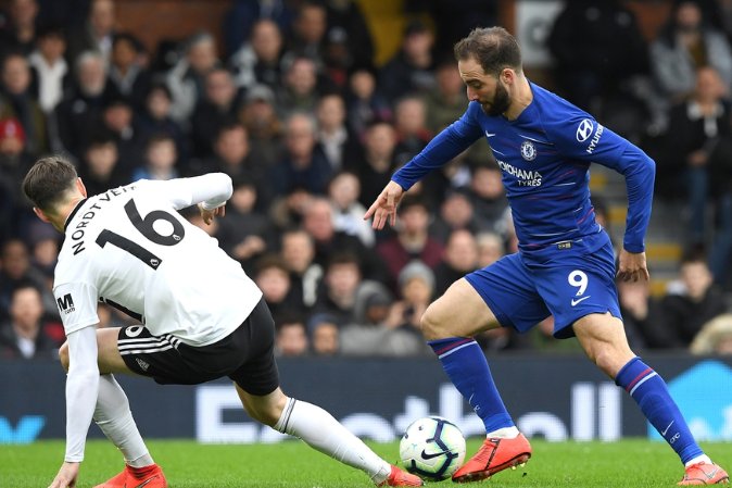 津巴布韦球队首夺联赛冠军，球队老板直接揣25万美元现金奖励球队